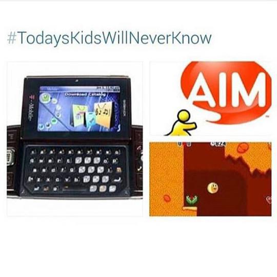 itseriklegacy's tweet photo. Miss the #SidekickLX days :( when we used to have #AIM to IM people on #Myspace!! Daaaaaaamn #GrowingUpOld http://t.co/cRE3WfiD4m