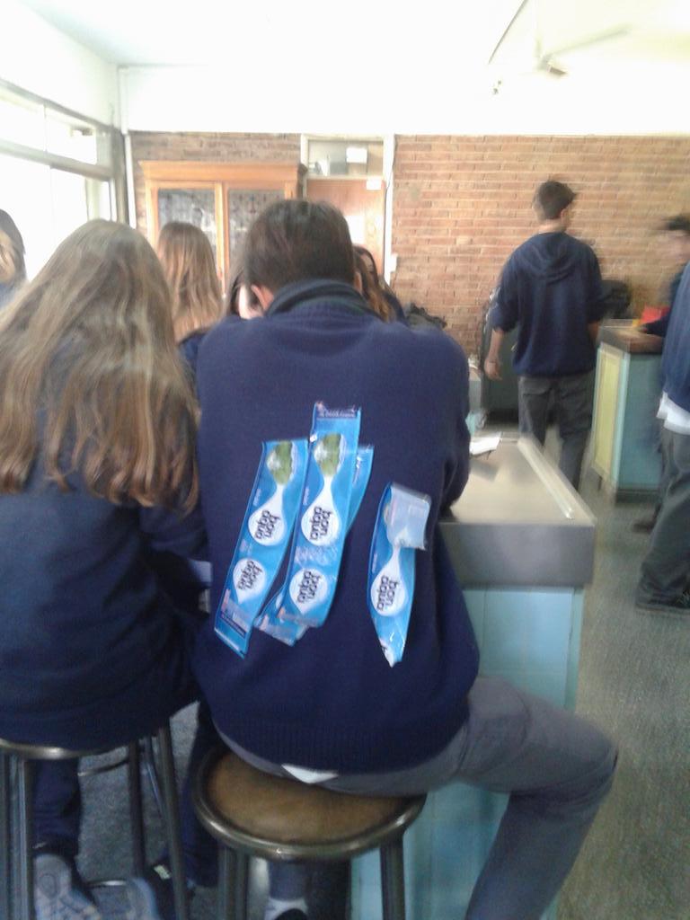 pasoapaso0's tweet photo. El equipo felicita a @tomicolmenares  por ser nuevo sponsor de bon agua para ganar buen dinero http://t.co/U5utrmUInv