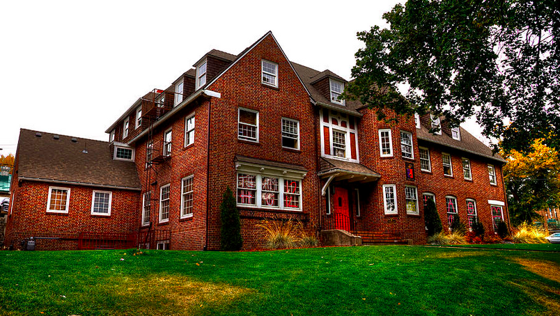 totalfratmove's tweet photo. SigEp Makes History By Opening Membership To Transgenders: http://t.co/KdA25aTJGW http://t.co/Uv26Q5Xxh7