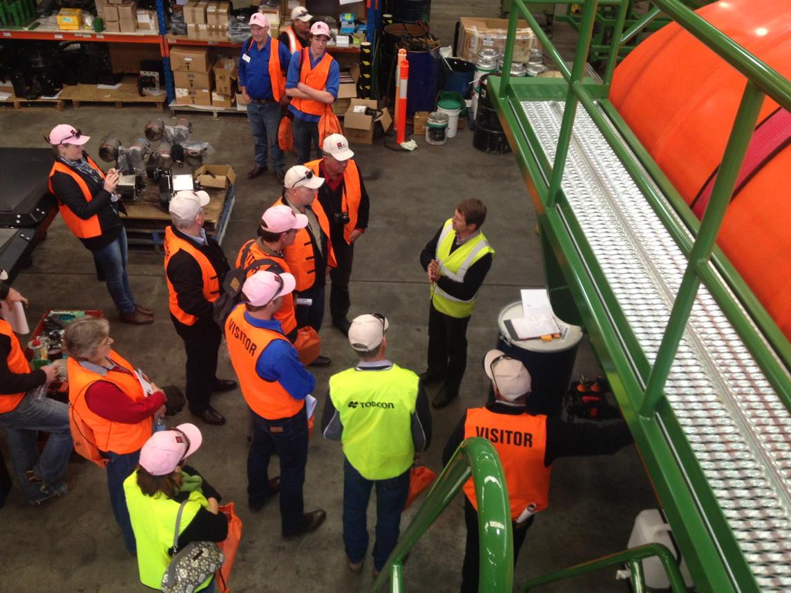 KateBroughton1's tweet photo. #PinGNSW day 1 WA grower tour at Ausplow http://t.co/n1I7fed9Nm