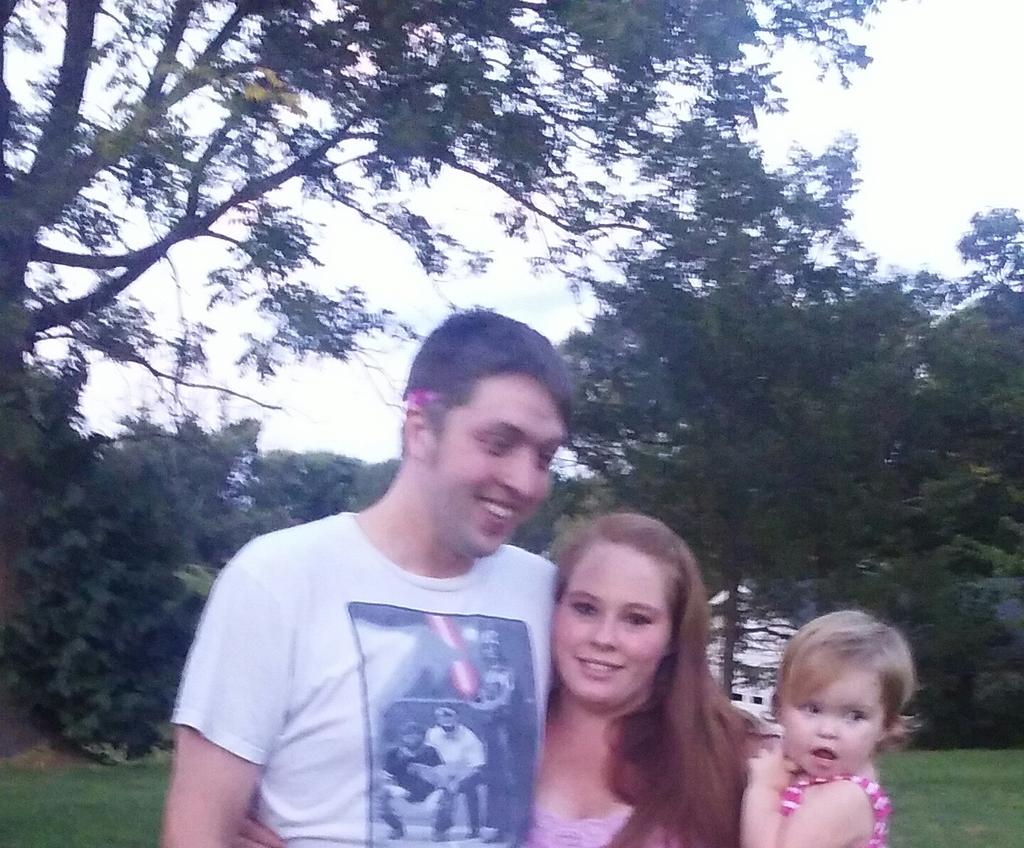 JessWebb25's tweet photo. Fam http://t.co/TlQLnZgeU1