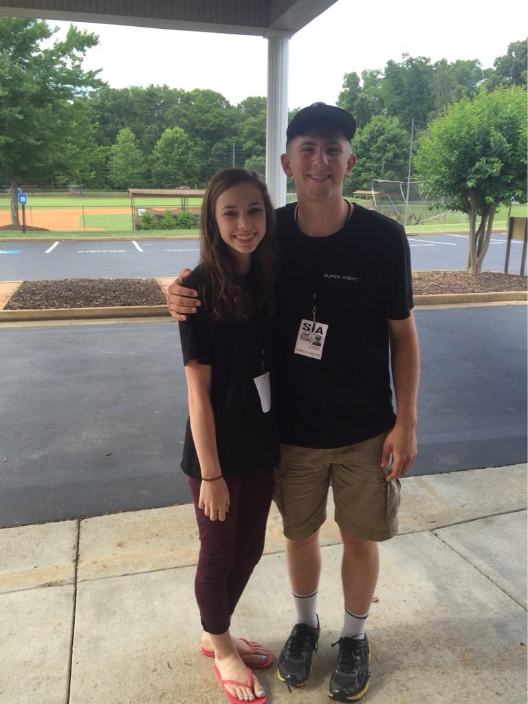 HAPPY BIRTHDAY!!! we almost have the same birthday!! 