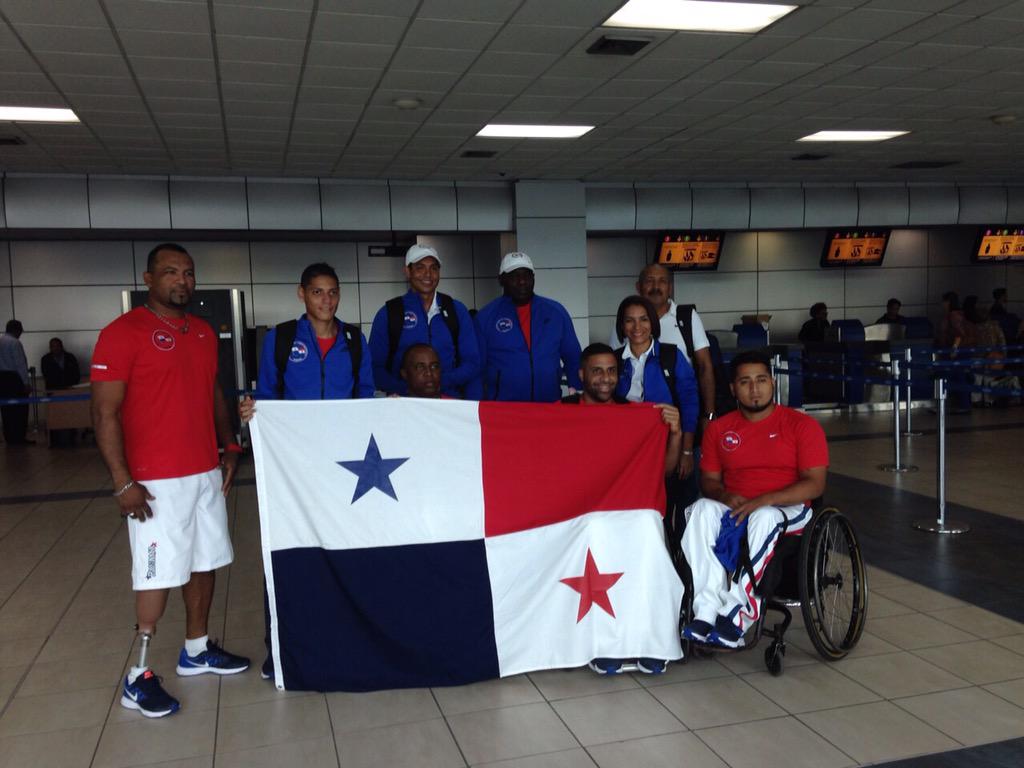 cppanama1's tweet photo. Equipo de Panamá en camino a los juegos Para Panamericanos 2015. Suerte a nuestros #AtletasconPoder @507noticias http://t.co/JFRm61XLJj