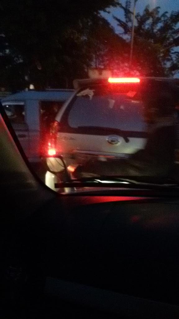 Polisi jakarta timur daerah hek tolong diperhatikan macet total karna lampu lalu lintas mati