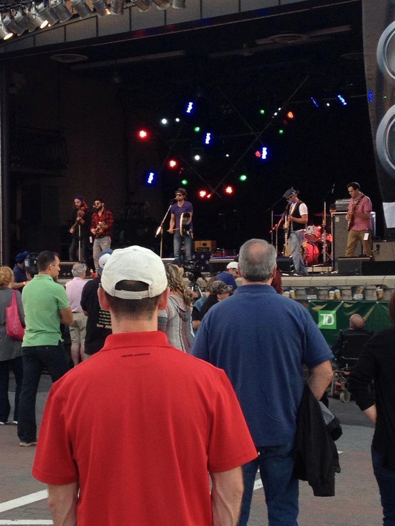 Road Crew tweet media