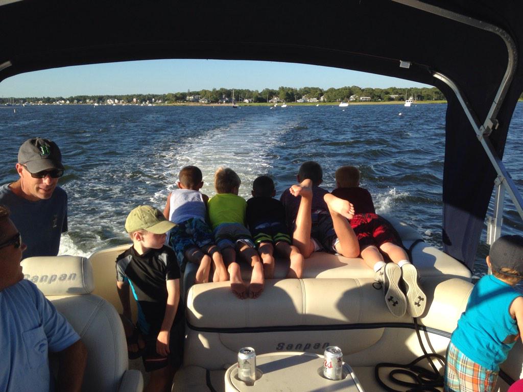 AndrewGesner's tweet photo. @bourneauto Great company! Great company party, great employees with the great ownership @KelleyMike #happycustomers http://t.co/bZR5X5VeVl