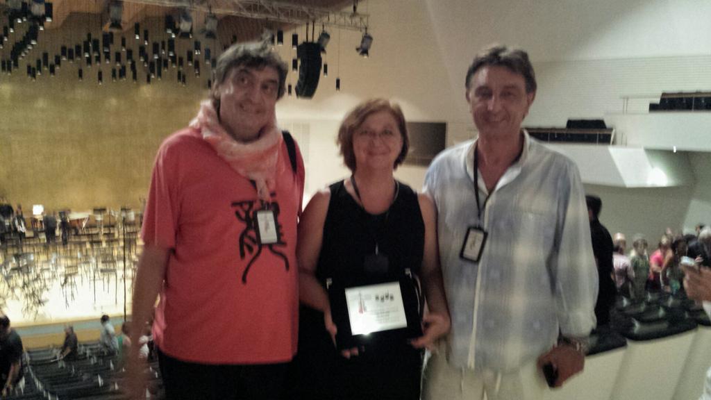 JOPMAORCHESTRA's tweet photo. Gracias también a quienes  nos acompañáis  en esta aventura musical.  Mercedes, Antonio, Paco, Tania. Un abrazo. http://t.co/QPGNQJgJdc
