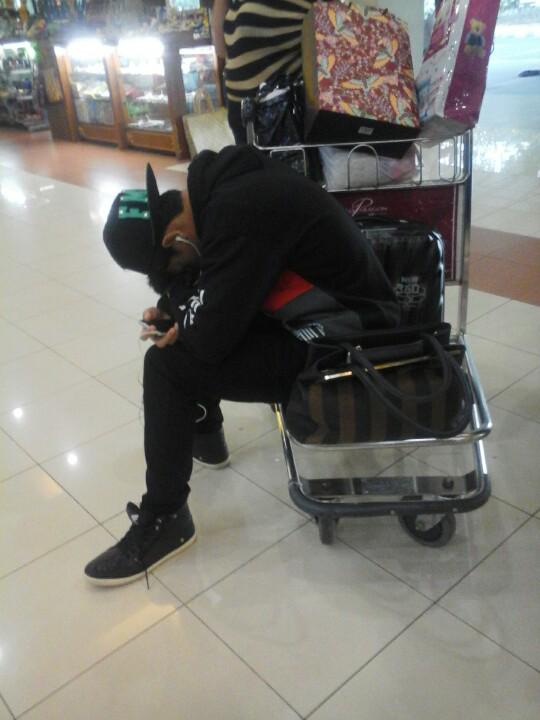 mngriosolo's tweet photo. Rio pagi ini pulang #MADEinSolo http://t.co/lscnSCvbRm