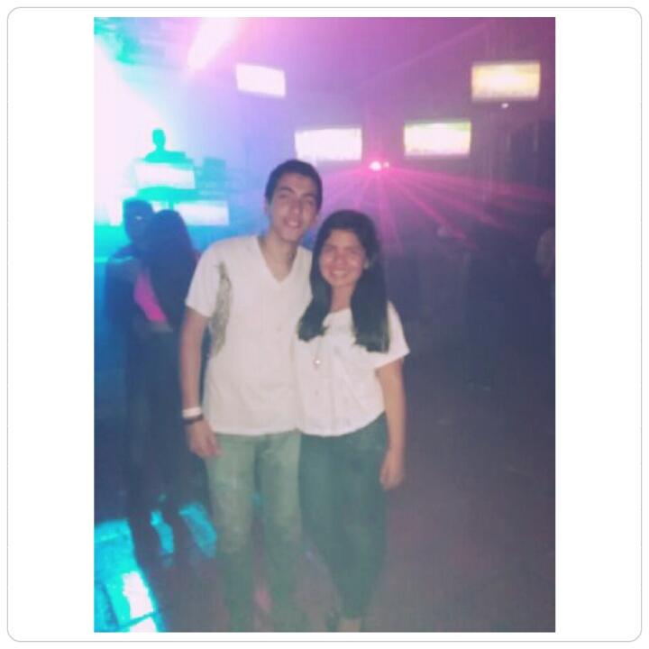 rosanasanchez11's tweet photo. Con el todos los momentos son perfectos y únicos eso lo hacen especiales*-*te amo Gabriel:*@lahgabriel29 http://t.co/ygwECO7BEa