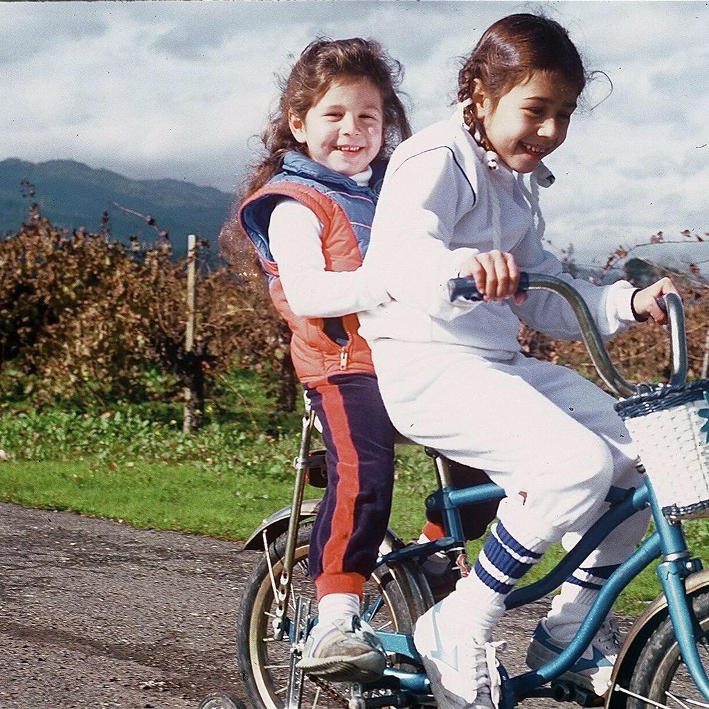 TessWinery's tweet photo. Happy #NationalSisterDay! http://t.co/JImB3UAUrl