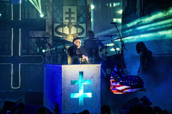 MansonPictures's tweet image. Bank Arts Center, Holmdel, NJ, 29.07.2015 @marilynmanson