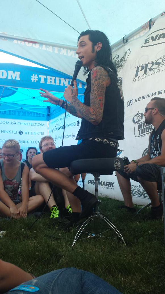 AllyOhm's tweet photo. It was amazing getting to see @AndyBVB talk to all of us at his workshop in Shakopee during Warped :) so thankful http://t.co/msWI7uvUIG