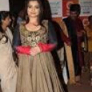 vaibhavi merchant  (@masterlaila) on Twitter photo 