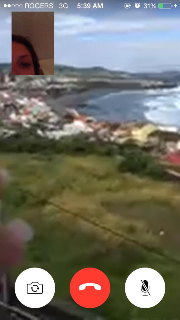 lizyordanou's tweet photo. sar facetiming me this morn from Portugal got me jealous as fuckkkk #badqual #stillbeautiful @saraestrela5 http://t.co/x2CGQZc7W8