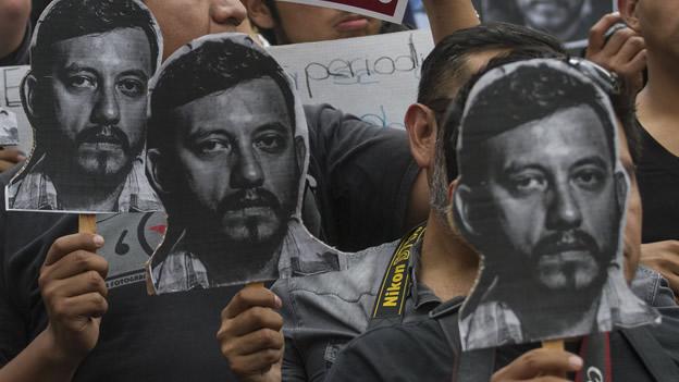 10 datos clave sobre el multiasesinato en Narvarte #RubenEspinosa cnn.mx/n002J66 (Foto: Cuartoscuro)