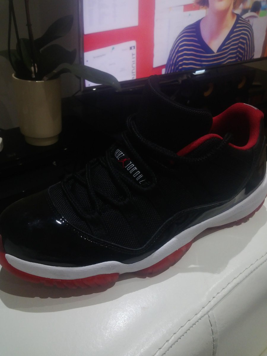 TsokoloMakeka's tweet photo. I've wanted this shoe for 20 years. First design dropped in 95 and I could not get it? How you like me now? http://t.co/cRmoYNLmPR