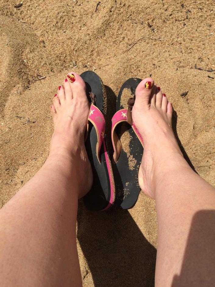 RevChapPam's tweet photo. A little sand in her toes is what every girl needs...#chaplainscrytoo #newdirection http://t.co/gAMnSDB9UO