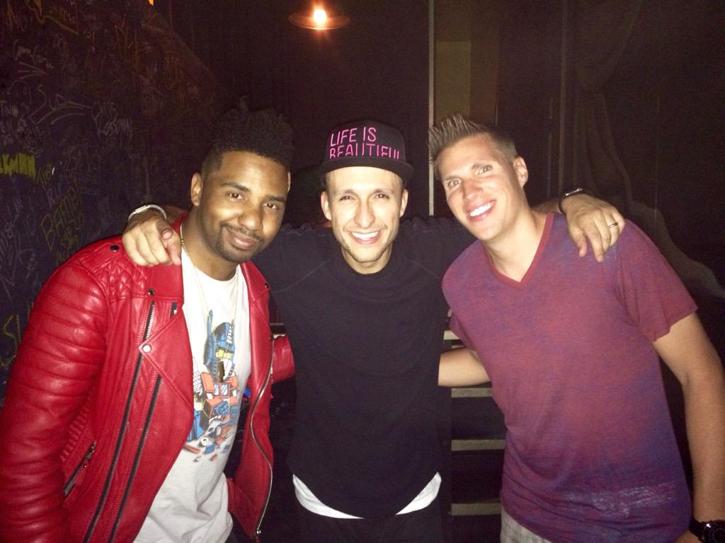 djxchange's tweet photo. Awesome night hanging out with @djvice at @createnightclub #ViceFindAWay | @shayonthehitman @niccimusic #djvice http://t.co/mVZ0mMJhyr