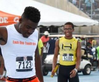 TXMileSplit's tweet photo. When u know you're about to crush him when the gun goes off 🏃🏾💨😈 #JOTF #TexasForever #IanBraxton #HallmarkTrack http://t.co/tk2xIK6iND