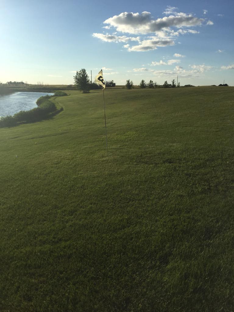 ChadScott_26's tweet photo. Hole in the middle of pure grass. Only at Cupar #washout http://t.co/QiMo8149rM