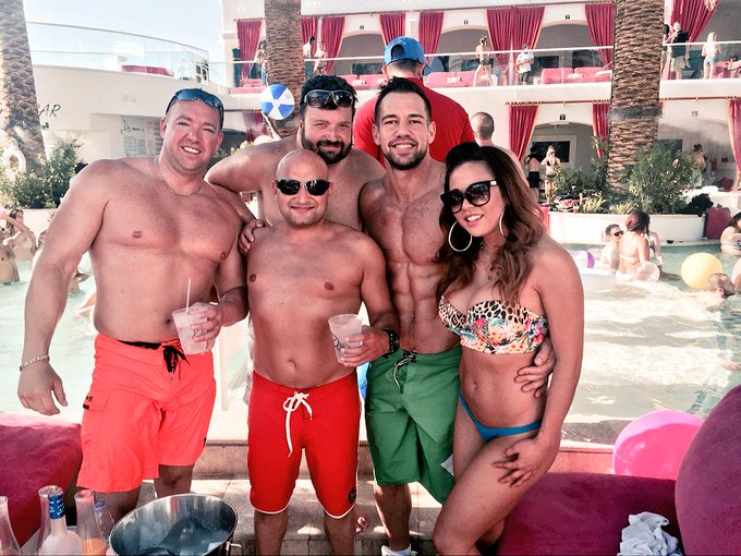 #goodtimes RT @thejohnnycastle: Reunited with old friends @grubz9001 @fak1019 and my girl @mialelanixxx<a href="/tag/goodtimes"class="tags">#goodtimes</a><a class="tags" href="/tag/thejohnnycastle">@thejohnnycastle</a>