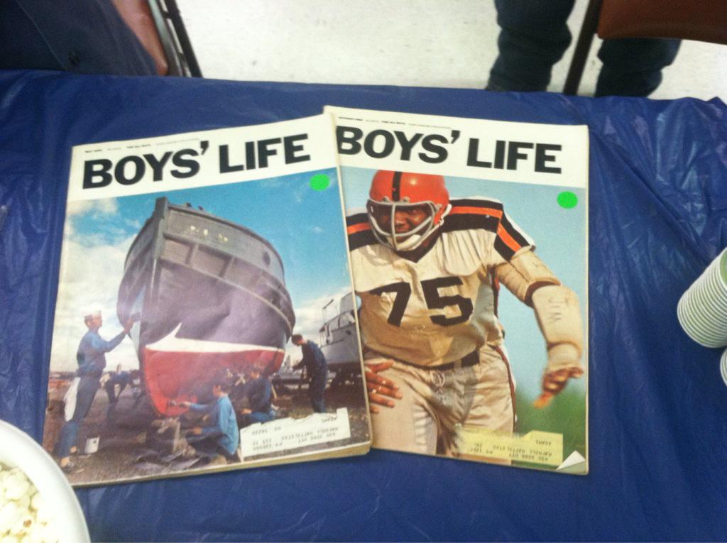 WarroadPack151's tweet photo. @BoysLife @thecubscouts check out our #thriftstore find!  Circa 1969 http://t.co/hn7o76oSoJ
