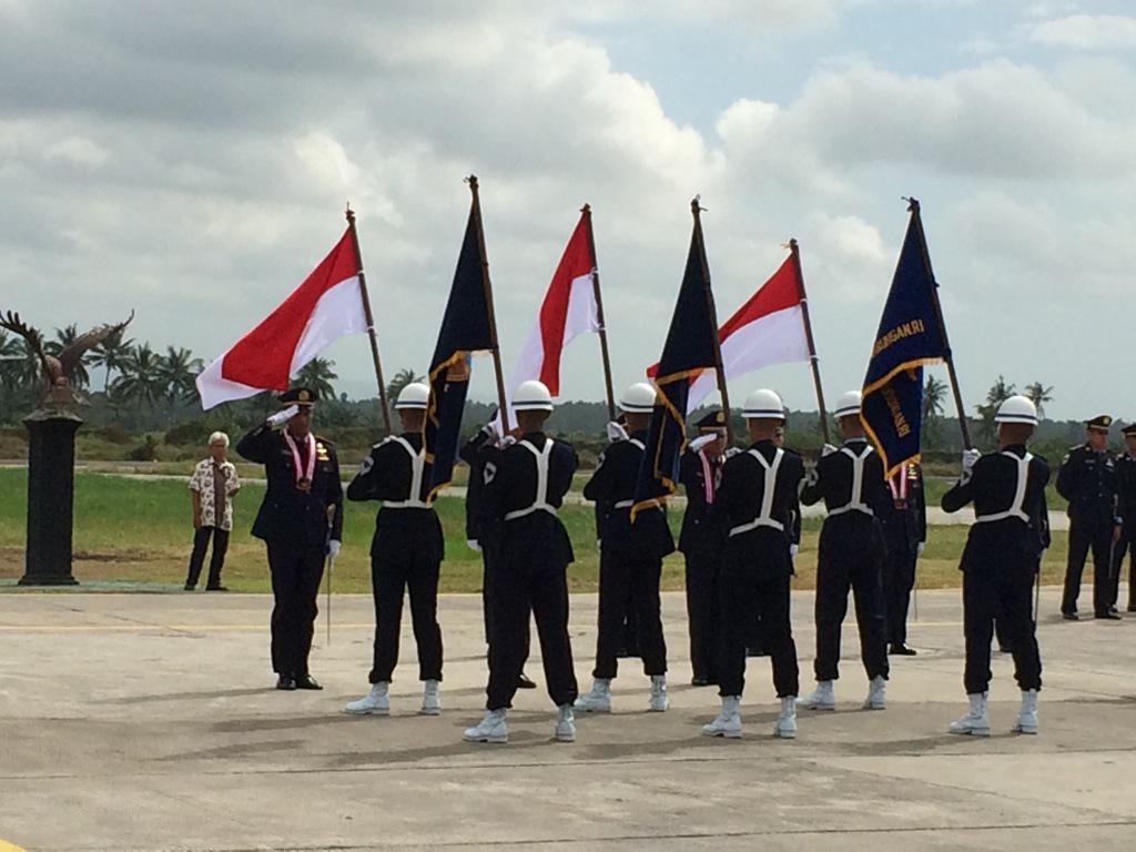 BPSDMPhb's tweet photo. Selamat kepada seluruh wisudawan calon Instruktur Penerbang Loka Diklat Penerbang Banyuwangi, sukses selalu! ☺️ http://t.co/8374azKYL8