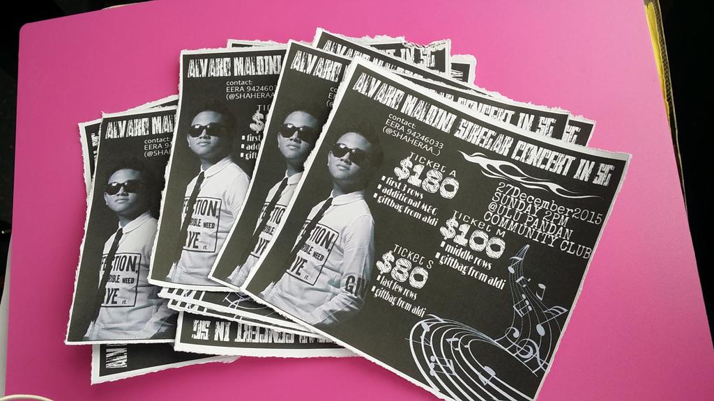 sns_ent's tweet photo. Comate/AloversSG TAMPINES!! COME DOWN TO HAVE ONE OF THIS!! SEE YAA GUYSSS LATERR!! #AMSofftoSG http://t.co/UBMOu2Eq0u