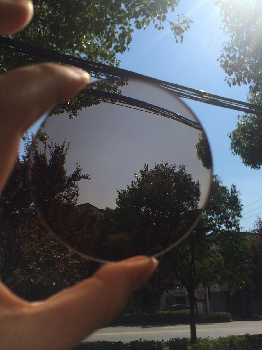 judyjiang1990's tweet photo. photochromic lenses--- protect your eyes at any time http://t.co/IfqqvIy78r