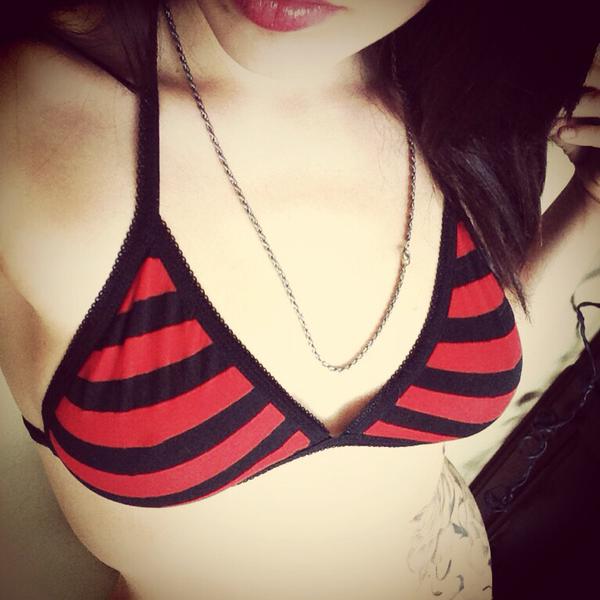 Pues yo así aqui y ustedes como y donde???