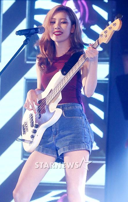 CLd3G17UEAAxRsR.jpg:large