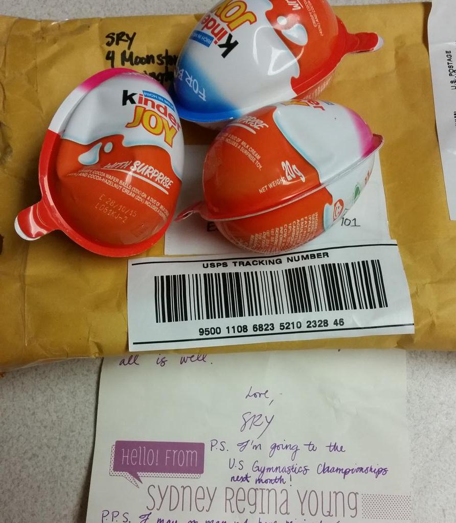 _tarynkrier's tweet photo. @SydneyRegina - literally the best, most thoughtful surprise ever. Thank you SO MUCH! #kindereggs #svdm2012 http://t.co/o0e3EdFlGA
