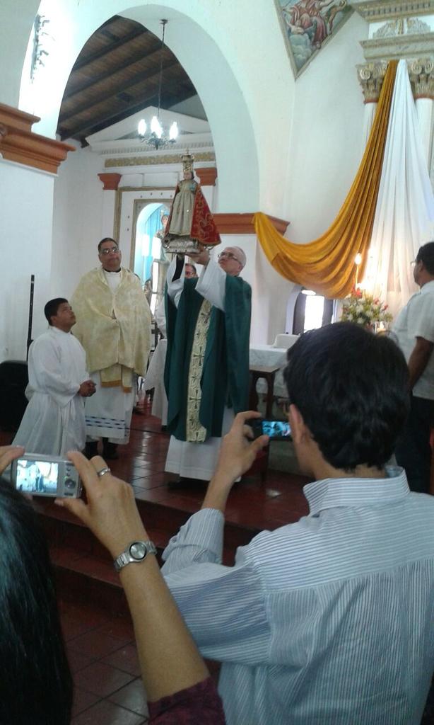 LopezGuillermoJ's tweet photo. #02A se cumplen 40 años de la Ordenacion Sacerdotal de Mons Jose de la Trinidad Valera Angulo en el templo #Escuque http://t.co/xOIICFQUyx