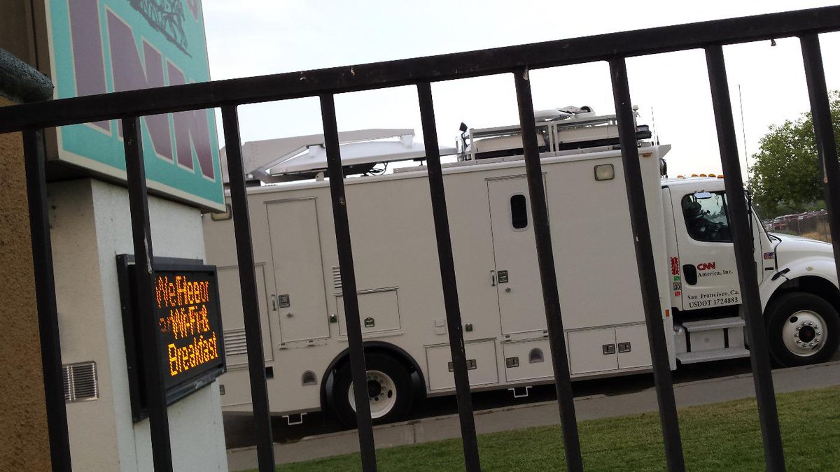 MsSpeedie's tweet image. CNN rolled into our hotel. Rocky Fire.