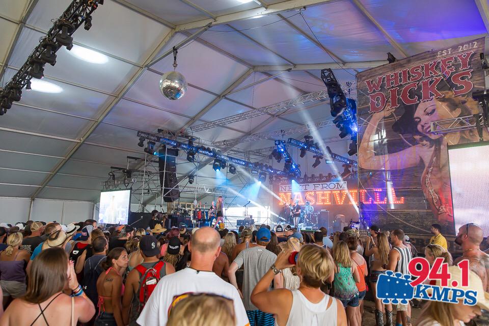 emma941seattle's tweet photo. .@KelseaBallerini had a full crowd at the Next From Nashville stage! #Watershed #KMPSsummer (photo by @dcongerphoto) http://t.co/9psZct3P8R