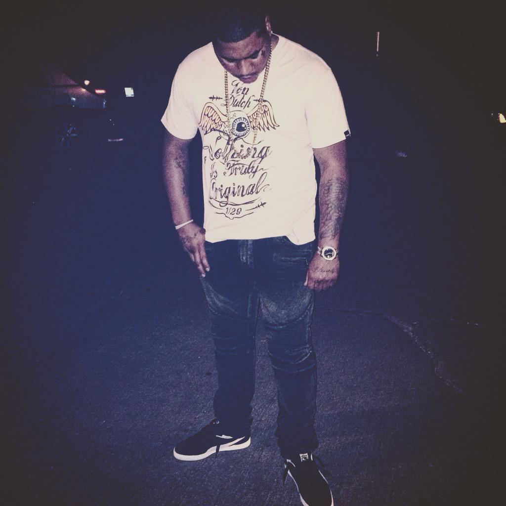 Bandana_Gee's tweet photo. Even in the dark baby I'm gone shine bright #balmain #hoodbound http://t.co/dmzlDsBkRC