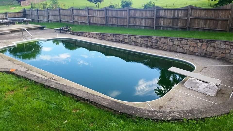 PurePoolCare's tweet image. This pool was closed for two years and took a week to clean up but it's beautiful and one happy customer