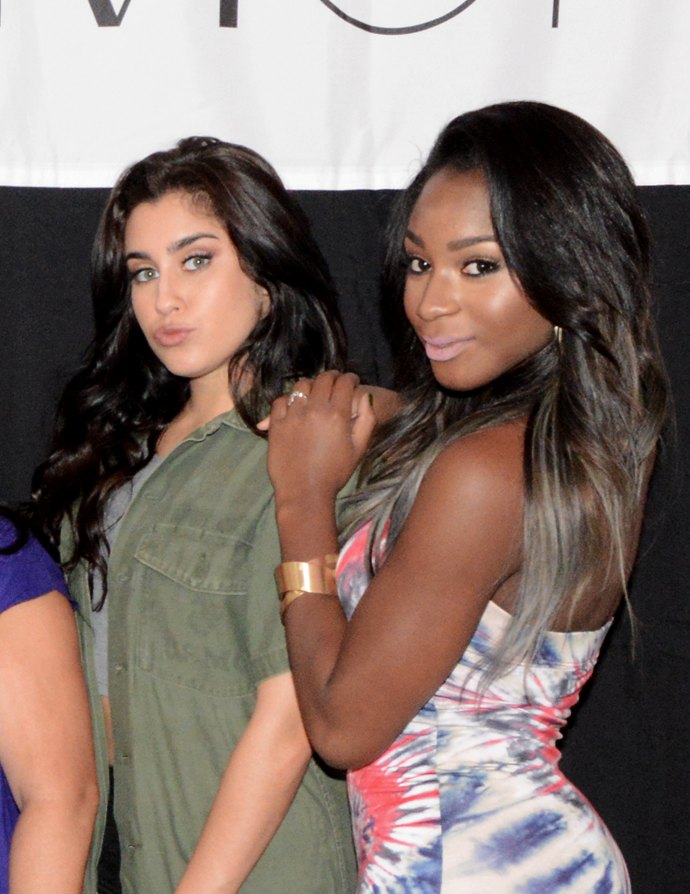 FreenSrochaBoss's tweet photo. Lauren y Normani en los M&amp;G hoy http://t.co/bF8ErU0UTX