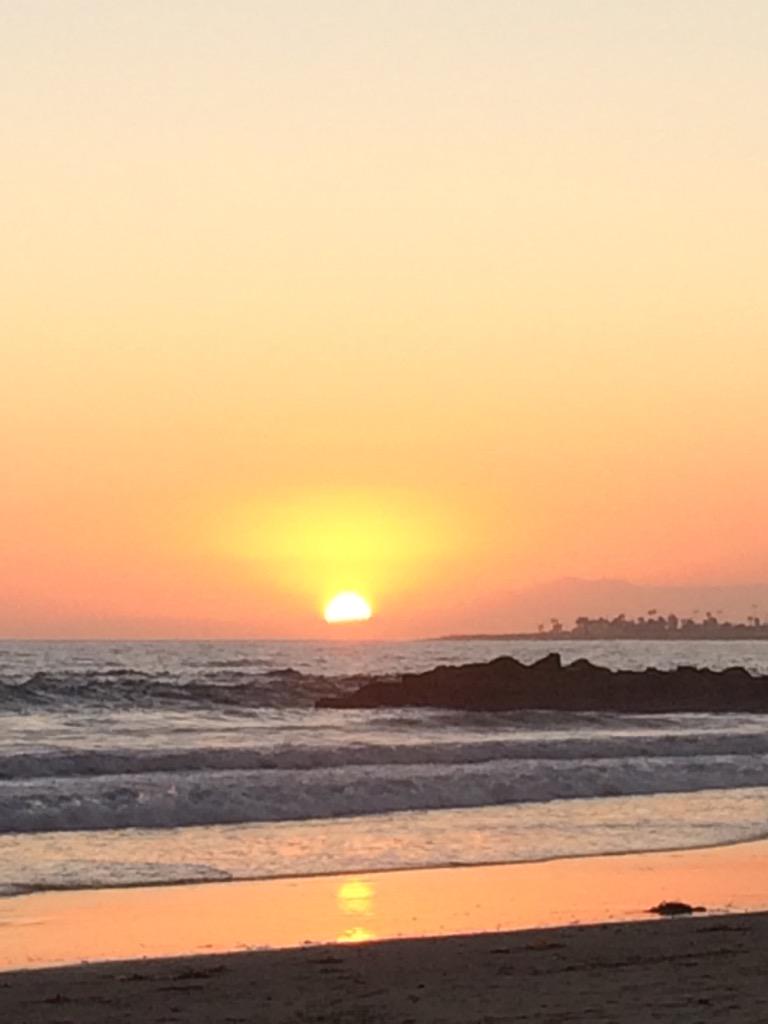 zeppelin_fan02's tweet photo. #beautifulsunsets http://t.co/qv9jq92jni