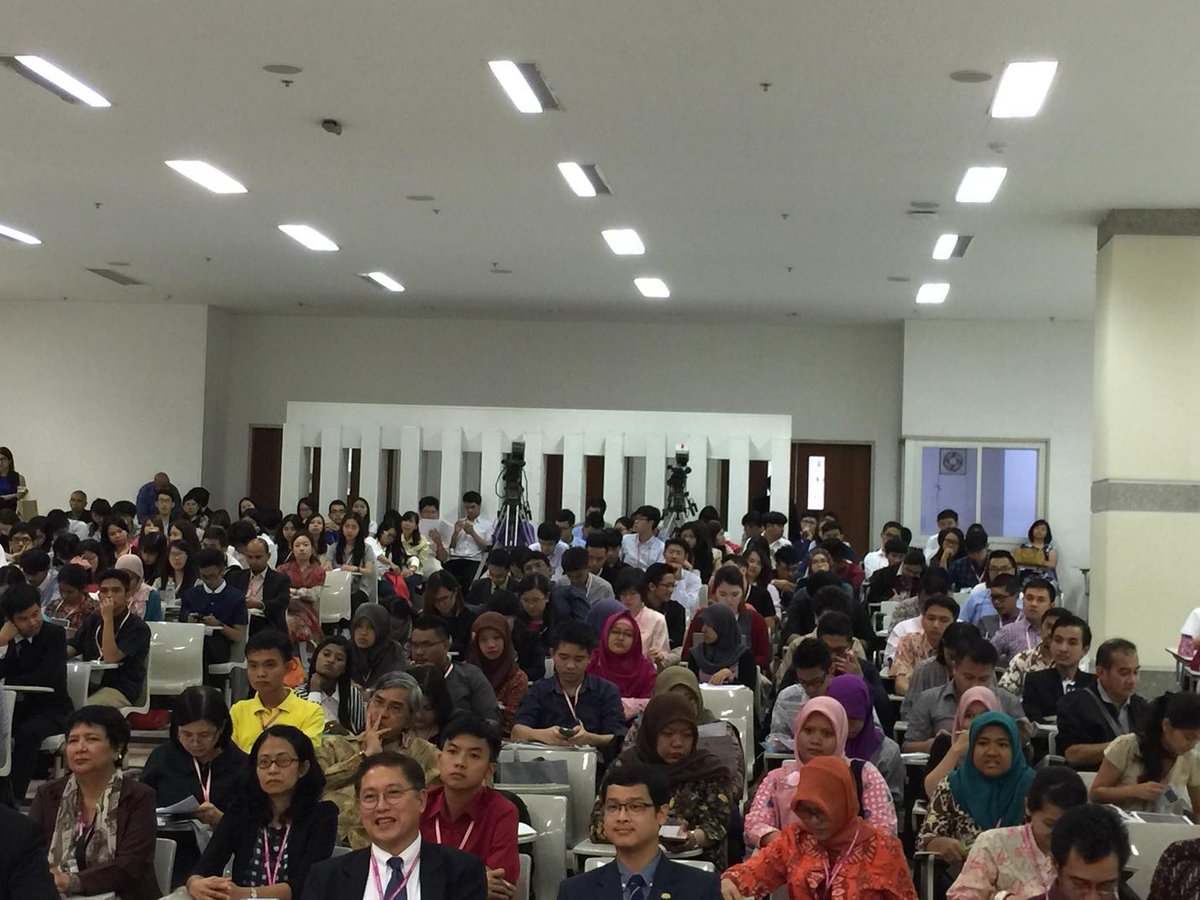 AmitavAcharya's tweet photo. Great audience at the ASEAN Studies Conference in Bangkok http://t.co/RTcubfTOjF