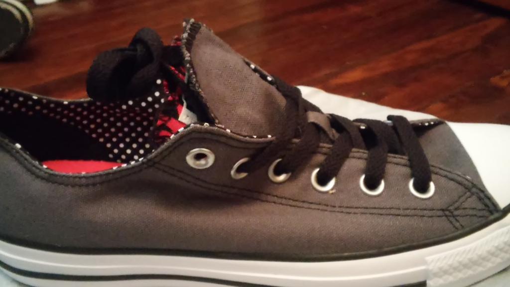 preety123abc's tweet photo. CONVERSE http://t.co/ZXm0qKNUpM