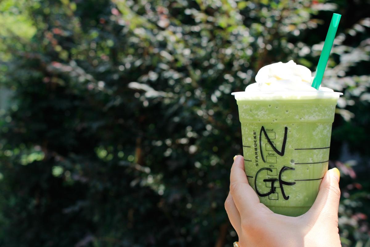 Starbucks_J's tweet photo. 抹茶 クリーム フラペチーノ®をちょっとライトに楽しんでみませんか。ミルクをノンファットに変更すると、抹茶の風味がさらに際立ち、すっきりした甘さに。リフレッシュしたいときにも。 http://t.co/tkvNRTKNIM http://t.co/il86uibtFp