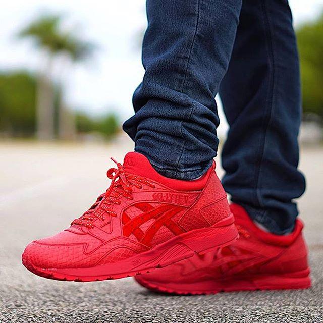 explosión Stevenson Vigilancia Sneaker Shouts™ on Twitter: "The all-red ASICS Gel Lyte V "Mamba" are now  available at retail here: http://t.co/3TupxjmVEk http://t.co/VP67ixpFfk" /  Twitter