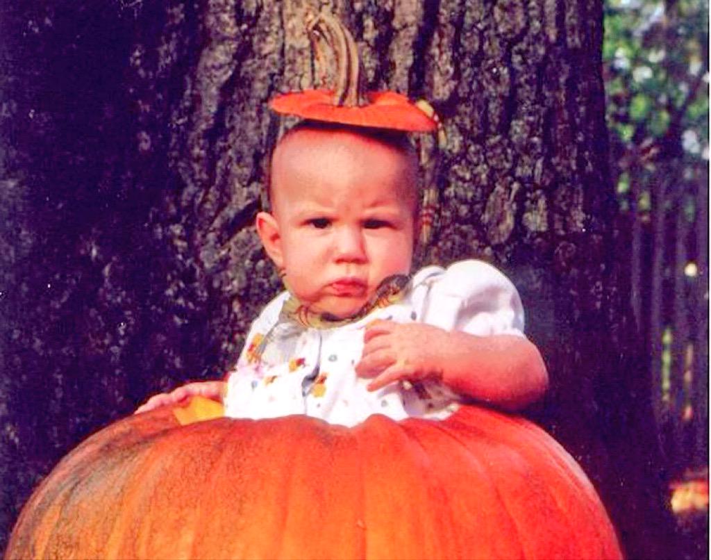 CulturedRuffian's tweet image. White Girls be like, 'It's August...that's fall, right? So when can I get a Pumpkin Spiced Latte already?'