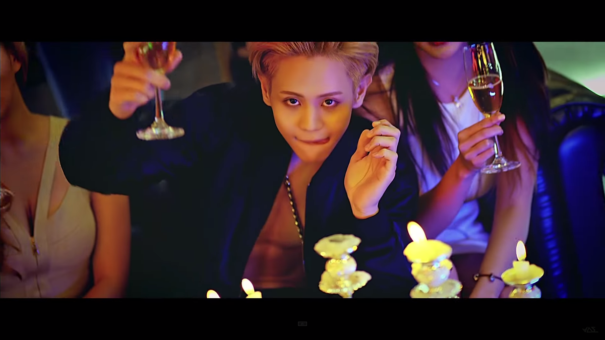 bBJN1219's tweet photo. @HyunSeung__b @b__Yoseob @DJoon_b @91DWb @b_LGiK 

こっち見ちゃう系 http://t.co/VqZIacNXVg
