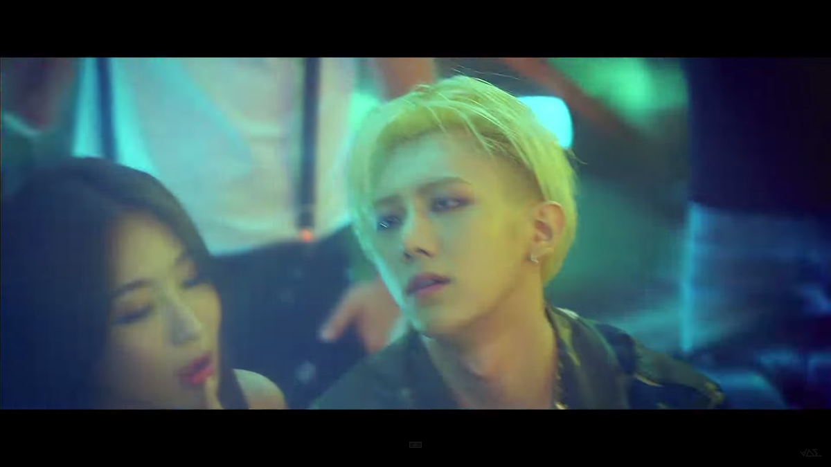 DJoon_b's tweet photo. @bBJN1219 @HyunSeung__b @b__Yoseob @91DWb @b_LGiK 

どこ見てるの系 http://t.co/ZDUJYDxnud