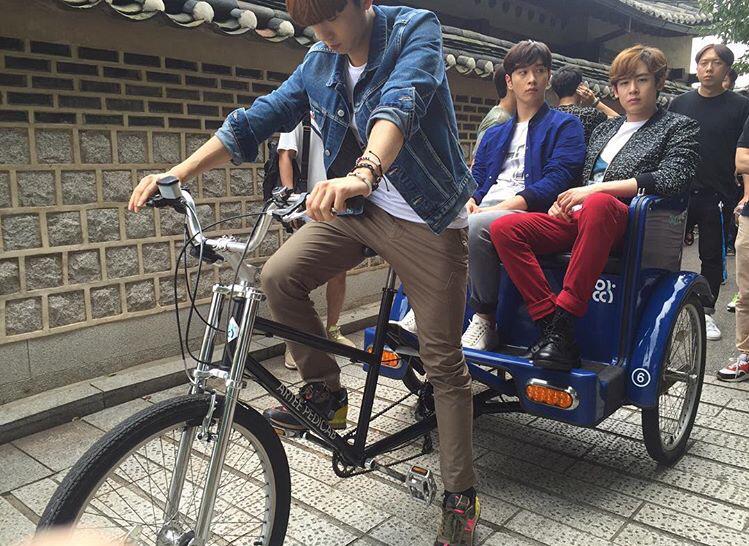 khunniee0624b's tweet photo. Tarekkk~ Mang @0430yees @2PMagreement2ll me #Khun #uyoung #chana http://t.co/BLjDrStdxS