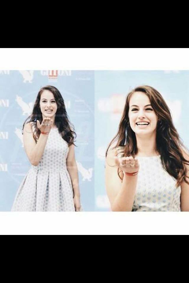 Hugofruggero's tweet photo. "Credo di aver lasciato il mio cuore nei tuoi sorrisi " @AngelaCurri http://t.co/Sy9kZ5d4DG 
😍❤️
