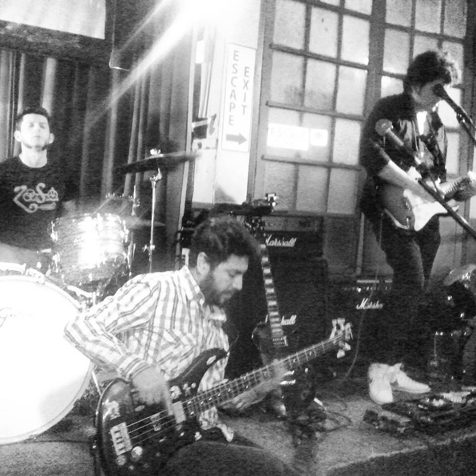 Chankacazobanda's tweet photo. Una noche de puro blues y rock, con la chancadora a máxima potencia :) http://t.co/ZtOWXq9LMr