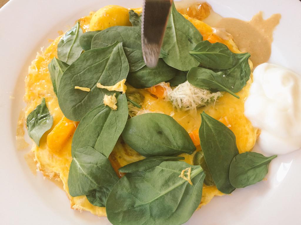 Celynn's tweet photo. Putting tips from anti aging conference into practice - colourful breakfast! #longevity #wcha2015 @wcha2015 http://t.co/jKC1L06BYk